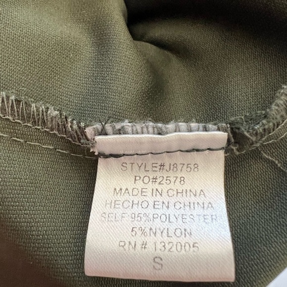 Entro by Anthropologie Green Utility Vest with hood button closure size Small - Picture 7 of 8